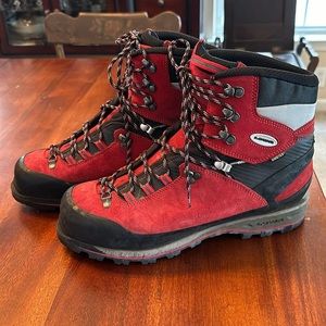 Lowa Mountain Expert GTX Boots Men’s 12